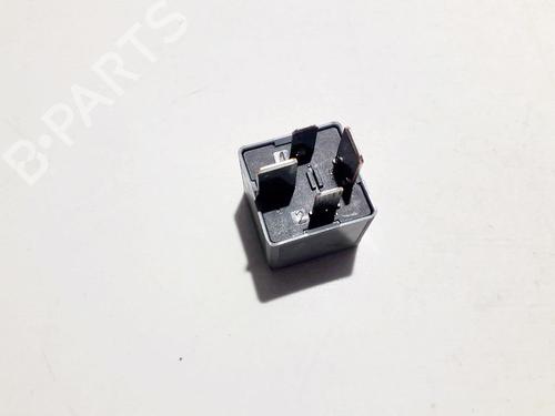 Electronic sensor FORD MONDEO III (B5Y) 2.0 TDCi | BP33525281M84 - Image 2