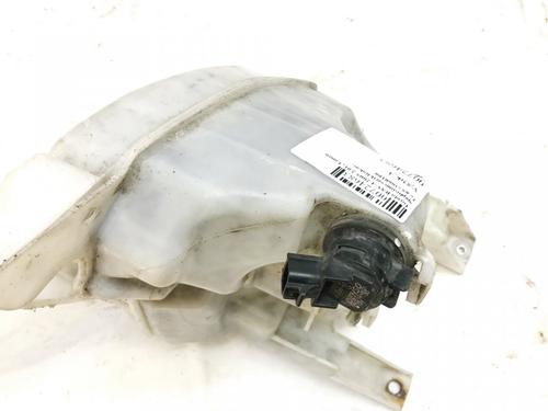washer-pump-toyota-rav-4-ii-_a2_-2000-2001-2002-2003-2004-2005-35852330 main image