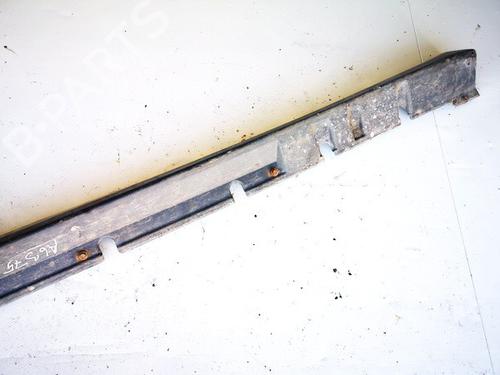 Venstre sidekjole Venstre sidekjole MITSUBISHI CARISMA (DA_) 1.8 MSX - 16V (DA2A) (140 hp) 35590738 35590738