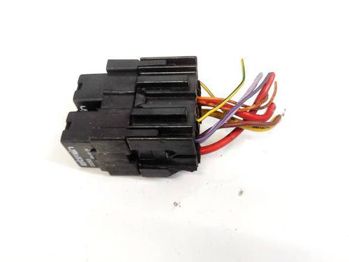 Used Fuse box Fuse box PEUGEOT 406 (8B) 2.0 HDI 110 (109 hp) 32960498 32960498