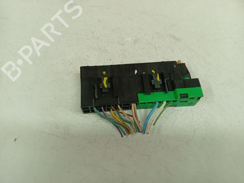 Fuse box CITROËN C5 III (RD_) 2.0 HDi (RDRHD8, RDRHDJ, RDRHR8, RDRHRJ) | BP39545679E1 - Image 3
