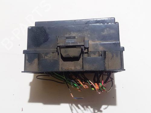 Used Fuse box Fuse box FORD TRANSIT Van (FA_ _) 2.0 DI (FAE_, FAF_, FAG_) (86 hp) 33104724 33104724