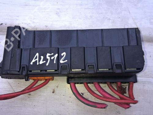 Used Fuse box Fuse box RENAULT MEGANE II (BM0/1_, CM0/1_) 1.5 dCi (BM1F, CM1F) (86 hp) 33530779 33530779