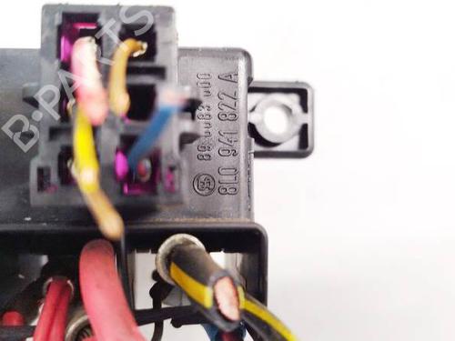 Fuse box VW PASSAT B5 Variant (3B5) 1.9 TDI | BP37063371E1 - Image 3