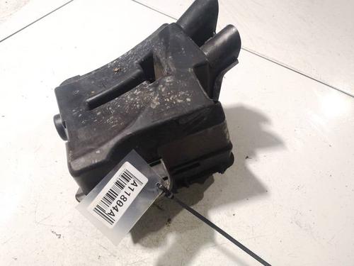 Used Fuse box Fuse box 39391860 39391860