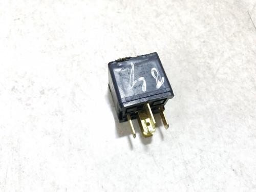 other-ford-focus-i-daw-dbw-1998-1999-2000-2001-2002-2003-2004-2005-2006-2007-2008-2009-33524771 main image