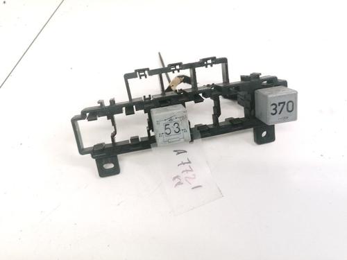 fuse-box-audi-a4-b6-8e2-2000-2001-2002-2003-2004-2005-32894787 main image