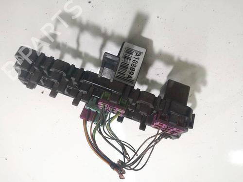 sikringsdase-vw-passat-b55-3b3-2000-2001-2002-2003-2004-2005-32972273 main image