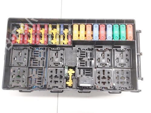 fuse-box-ford-transit-connect-p65_-p70_-p80_-2002-33066350 main image
