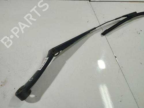 front-windshield-wiper-arm-kia-ceed-hatchback-ed-2006-2007-2008-2009-2010-2011-2012-32972386 main image