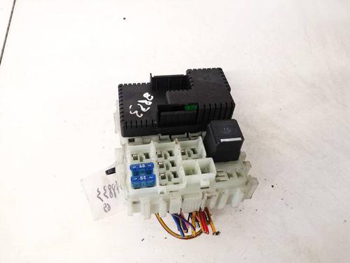 Used Fuse box Fuse box FORD MONDEO IV (BA7) 1.8 TDCi (125 hp) 32933270 32933270