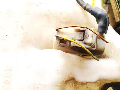Used Washer pump Washer pump SUBARU OUTBACK (BE, BH) 2.5 AWD (BH9) (156 hp) 35449349 35449349