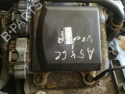 Used Engine control unit (ECU) Engine control unit (ECU) OPEL VECTRA C (Z02) 3.0 CDTI (F69) (177 hp) 33526388 33526388