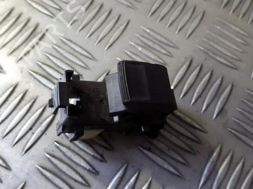 switch-toyota-auris-_e15_-2006-2007-2008-2009-2010-2011-2012-2013-33493837 main image