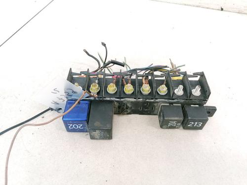 Used Fuse box Fuse box AUDI A6 C4 Avant (4A5) 2.5 TDI (116 hp) 32885950 32885950