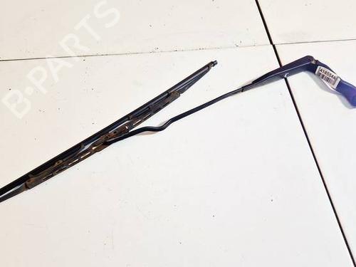 Used Front windshield wiper arm Front windshield wiper arm 32566717 32566717