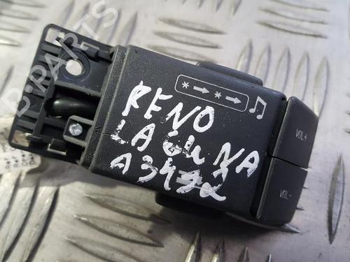 Used Steering wheel controls Steering wheel controls 35670915 35670915
