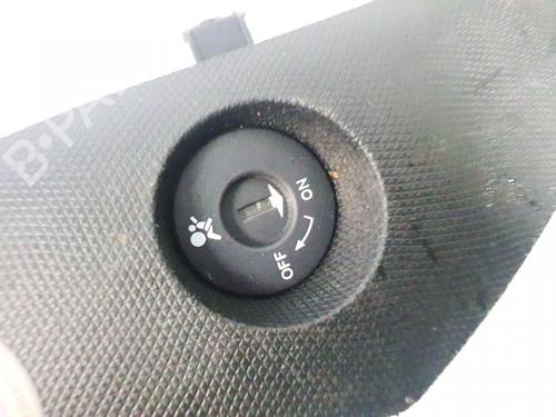 Used Switch Switch NISSAN MICRA III (K12) 1.2 16V (80 hp) 32897044 32897044