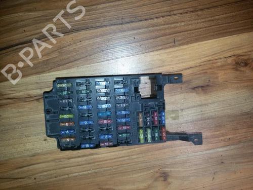 fuse-box-mercedes-benz-c-class-w203-2000-2001-2002-2003-2004-2005-2006-2007-33497236 main image
