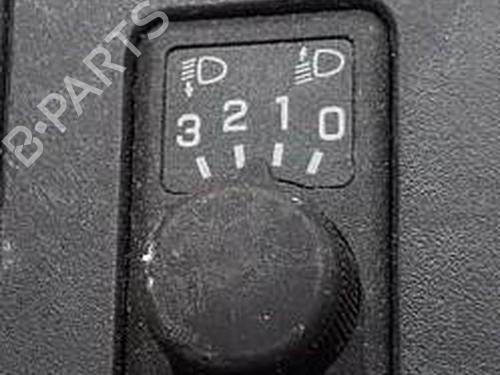 switch-nissan-almera-ii-hatchback-n16-2000-35674358 main image