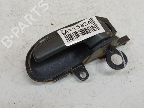 Venstre bagtil invendig håndtag Venstre bagtil invendig håndtag TOYOTA YARIS (_P1_) 1.3 (NCP10, SCP12_) (86 hp) 37009982 37009982