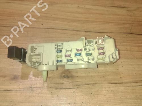 Used Fuse box Fuse box MAZDA 323 F VI Hatchback (BJ) 1.5 16V (BJ5W) (88 hp) 33530683 33530683