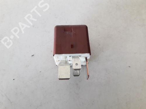 Used Electronic sensor Electronic sensor TOYOTA AVENSIS VERSO (_M2_) 2.0 D (CLM20_, CLM20R) (116 hp) 33074131 33074131
