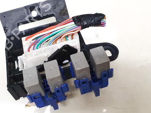 Used Fuse box SUBARU OUTBACK (BR) 2.0 D AWD (BRD) (150 hp) 33104660