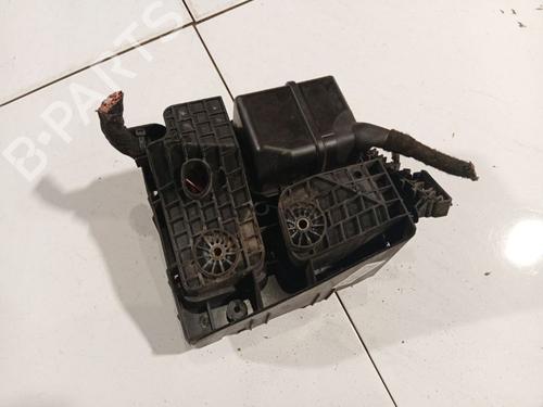 Fuse box VW GOLF V (1K1) 1.9 TDI | BP39456244E1 - Image 4