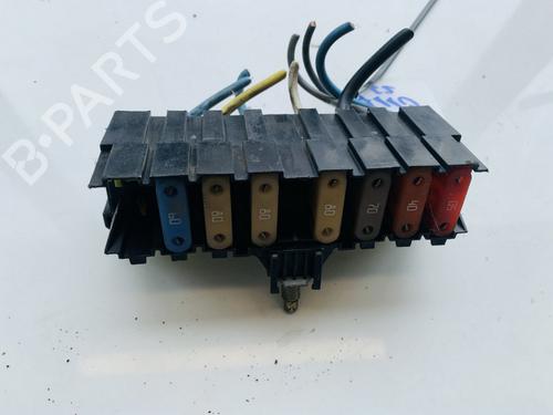 fuse-box-peugeot-407-6d_-2004-2005-2006-2007-2008-2009-2010-2011-32877740 main image