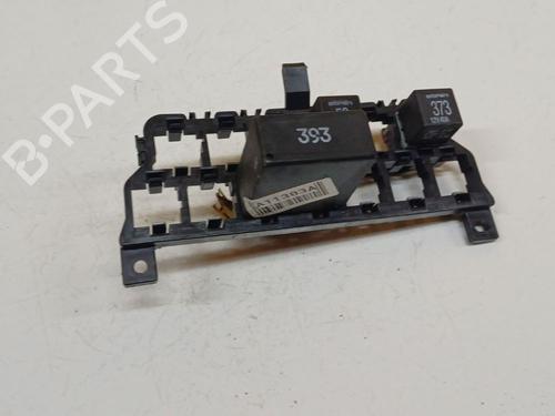 fuse-box-audi-a6-c5-4b2-4b4-1997-1998-1999-2000-2001-2002-2003-2004-2005-36102585 main image