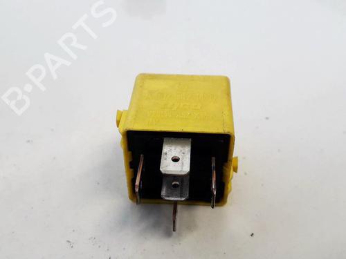 Used Electronic sensor Electronic sensor MERCEDES-BENZ S-CLASS (W220, V220) S 320 CDI (220.026, 220.126) (197 hp) 33064405 33064405