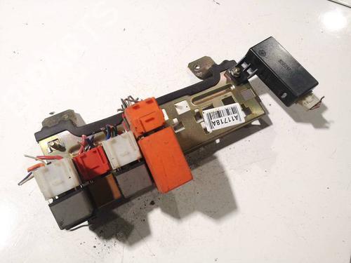 Used Fuse box Fuse box 38479047 38479047