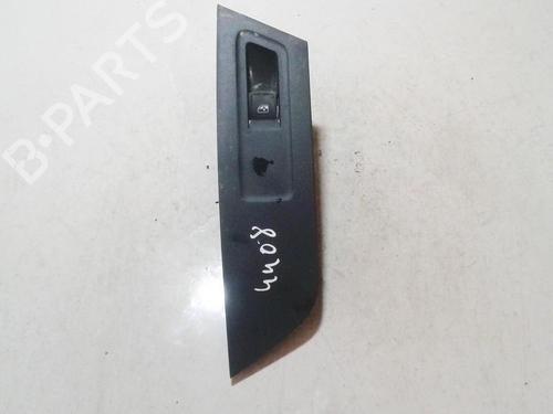 Used Switch Switch SKODA KAROQ (NU7, ND7) 1.0 TSI (116 hp) 33516633 33516633