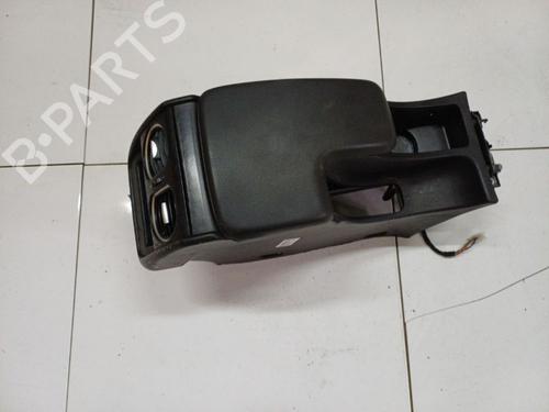 Used Armrest / Center console Armrest / Center console 36686074 36686074
