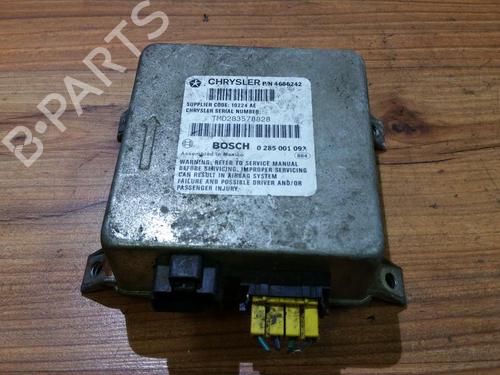 Used ECU airbags ECU airbags CHRYSLER VOYAGER / GRAND VOYAGER III (GS_, NS_) 3.3 i (158 hp) 33531491 33531491