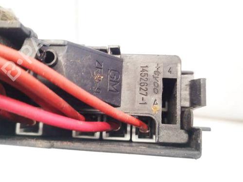 Fuse box OPEL MERIVA A MPV (X03) 1.6 16V (E75) | BP32596337E1 - Image 3
