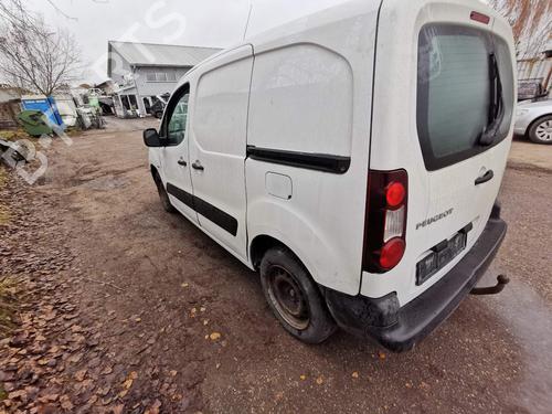 Fuse box PEUGEOT PARTNER Box Body/MPV 1.6 HDi | BP32534726E1 