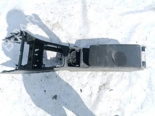 Used Armrest / Center console Armrest / Center console VW PASSAT B6 (3C2) 2.0 TDI (140 hp) 35267897 35267897