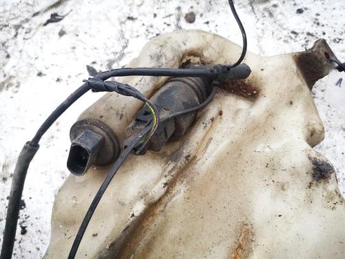 Washer pump VW PASSAT B5 Variant (3B5) 1.9 TDI | BP35479024E24 - Image 2