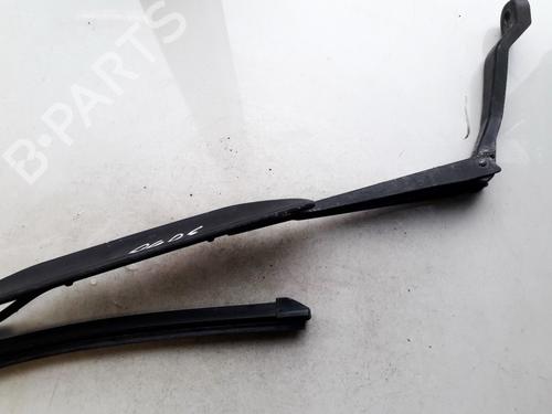 Used Front windshield wiper arm Front windshield wiper arm ROVER 400 II Hatchback (RT) 420 Di (105 hp) 33518300 33518300