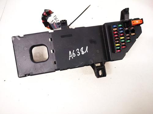 Used Fuse box Fuse box SAAB 9-3 (YS3F, E79, D79, D75) 2.2 TiD (125 hp) 33081672 33081672