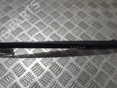 front-windshield-wiper-arm-toyota-auris-_e15_-2006-2007-2008-2009-2010-2011-2012-2013-33502298 main image