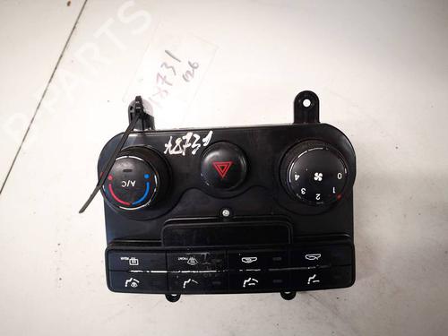 Used Climate control Climate control HYUNDAI i30 (FD) 1.6 CRDi (90 hp) 35335022 35335022