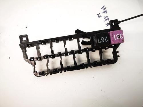 fuse-box-audi-a4-b5-8d2-1994-1995-1996-1997-1998-1999-2000-2001-32884501 main image