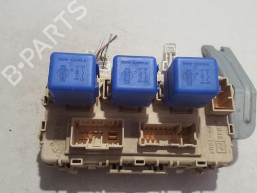 Used Fuse box Fuse box NISSAN X-TRAIL I (T30) 2.2 dCi (136 hp) 33509812 33509812