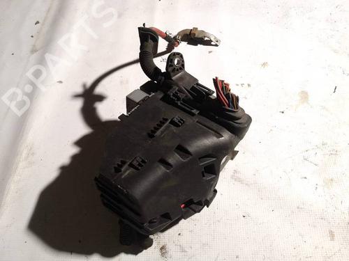 Used Fuse box Fuse box VOLVO V70 III (135) 2.5 T FlexiFuel (231 hp) 32952120 32952120