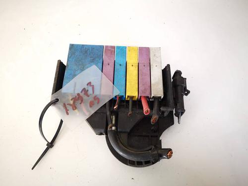 Used Fuse box Fuse box 32938764 32938764