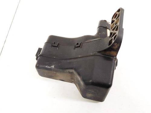 Used Fuse box Fuse box 32941295 32941295