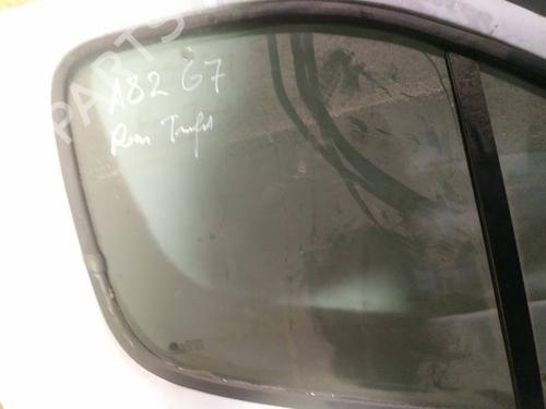 dr-rude-hjre-foran-renault-trafic-ii-bus-jl-2001-35193590 main image